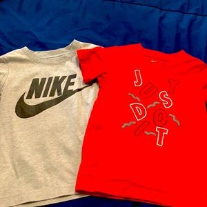 Set of 2 Nike t shirts